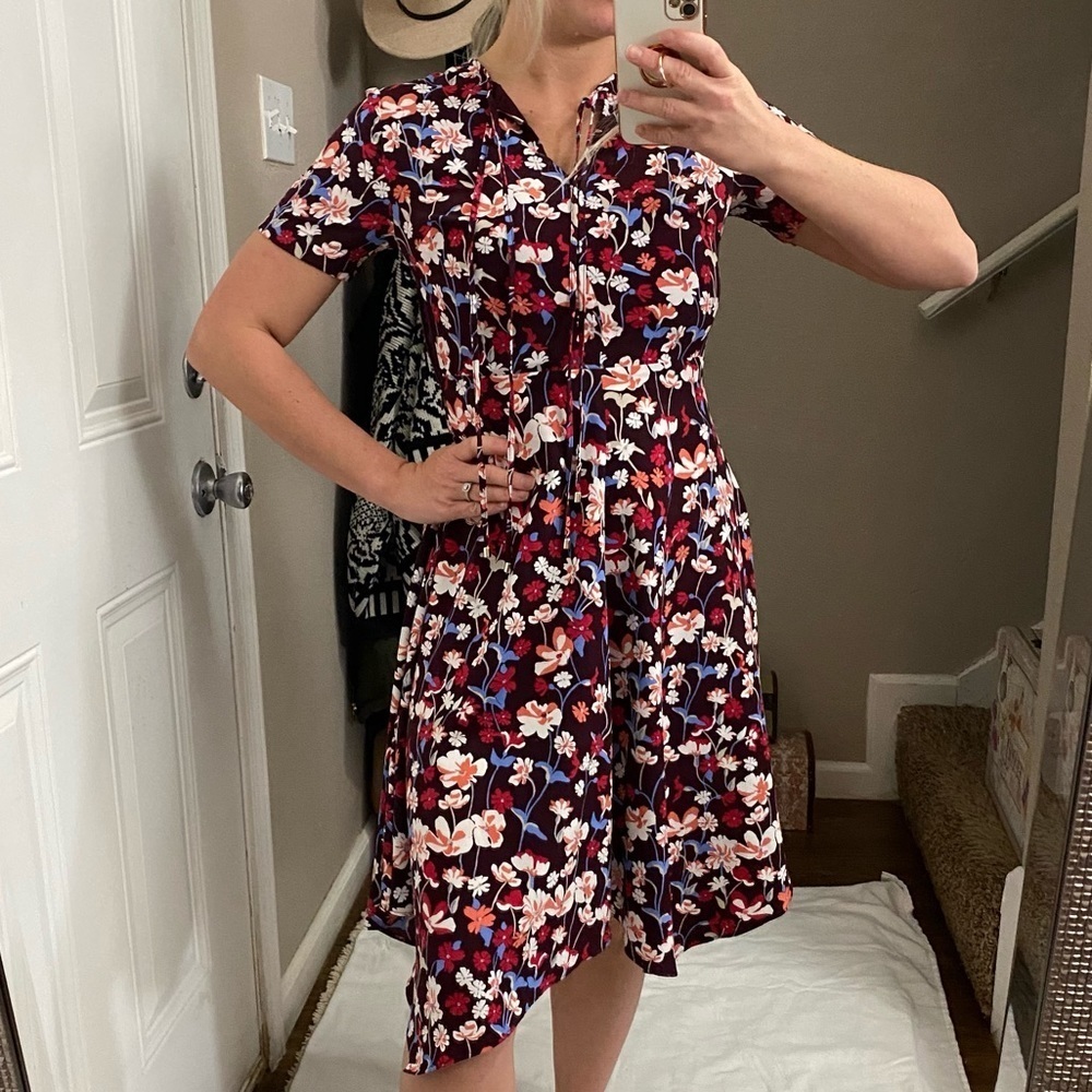 Tommy Hilfiger summer chic Maroon Floral Fit and Flare Dress size 2